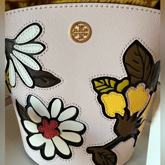 NWT Tory Burch Robinson Appliqué Mini Leather Bucket Crossbody Bag Pink - Picture 3 of 8
